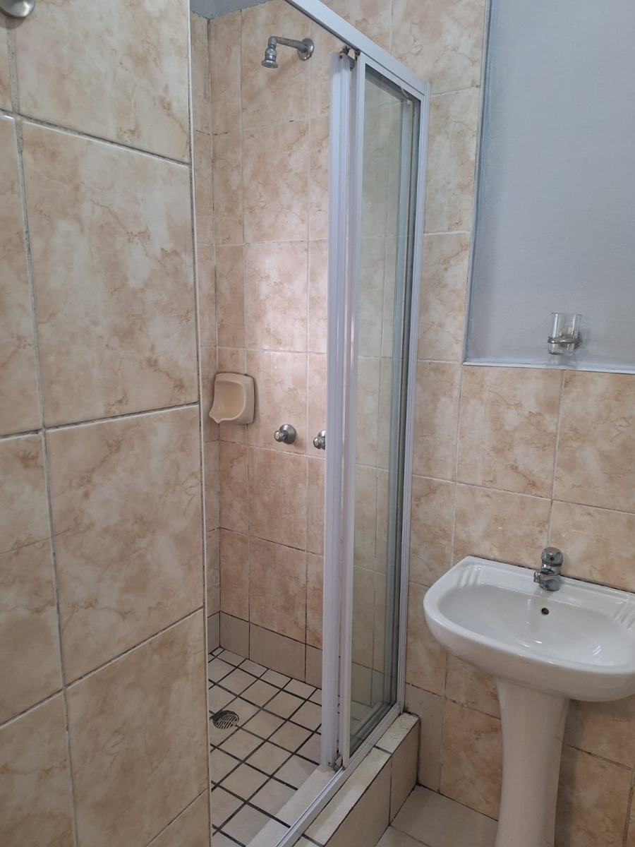 To Let 1 Bedroom Property for Rent in Top Town Eastern Cape
